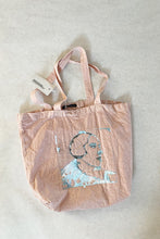 A&C SHOPPER TINA TURNER & ELISA SCIAPARELLI
